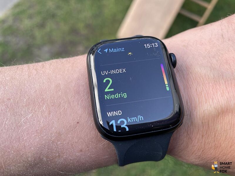 Man sieht die Wetter-App auf der Apple Watch 7.
